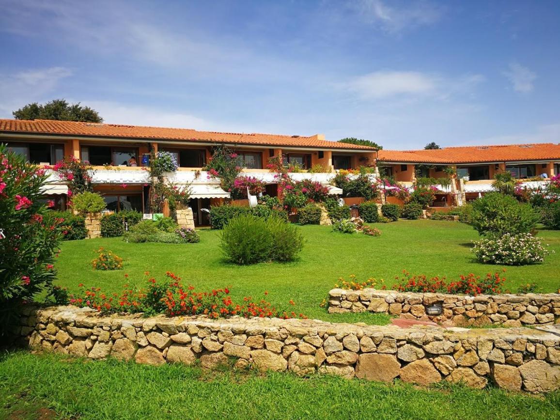 Residenze Coda Cavallo ซาน เตโอโดโร ภายนอก รูปภาพ